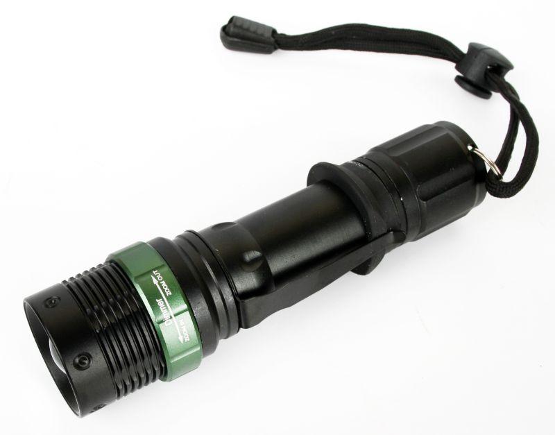 Фонарь E142 (аккум. 220В CREE 3Вт пласт. бокс; черн.) Ultraflash 12187